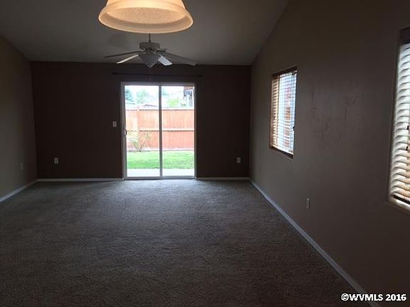 4th image of 4045 Dunlap Ave NE