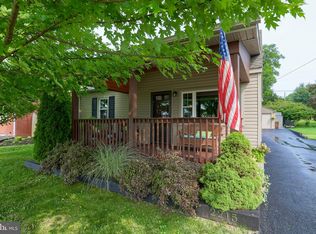 2215 Manor Ridge Dr, Lancaster, PA 17603