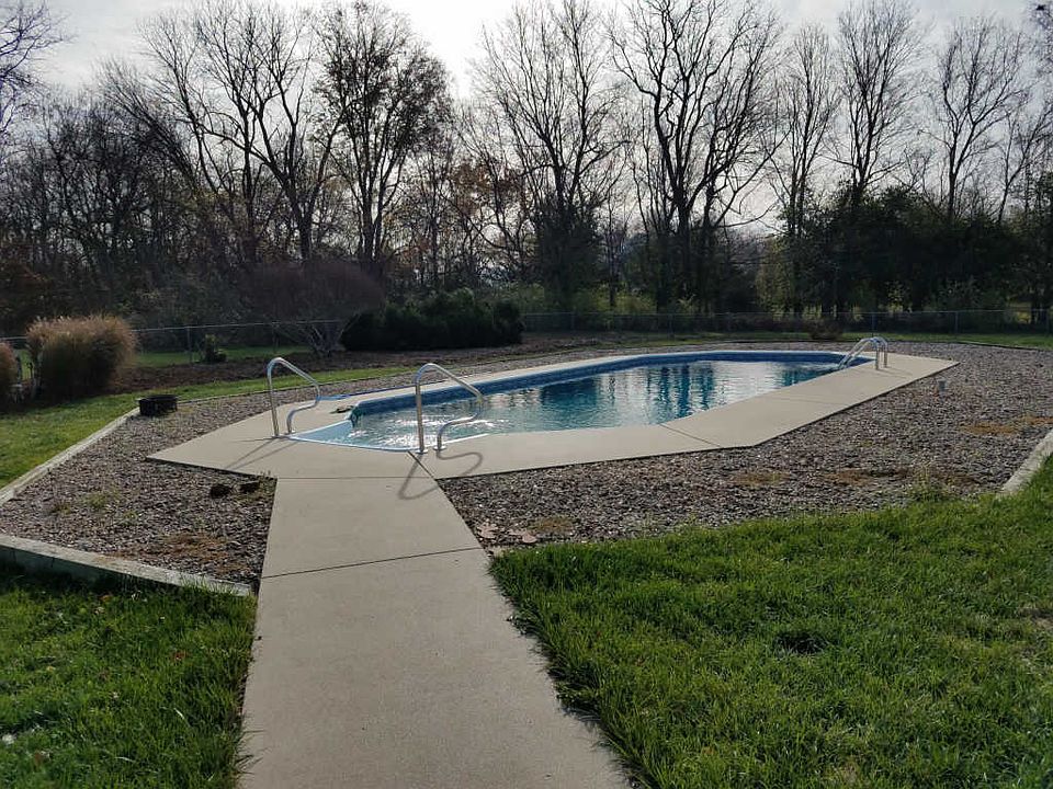 2nd image of 1664 S Farm Road 115
