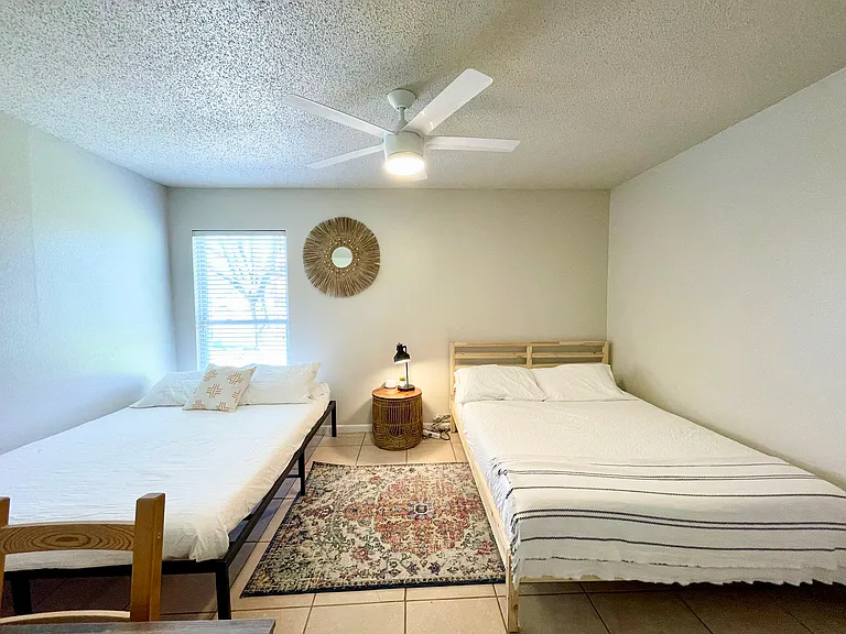 2409 Ventura Dr #C — Photo 6