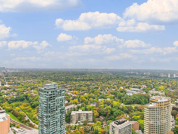 2nd image of 1 Yorkville Ave #4610