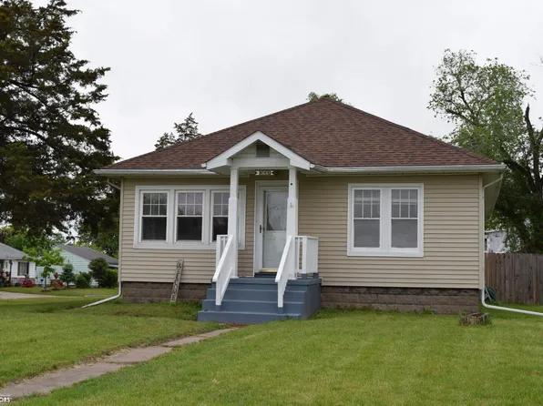 1237 35th St, Fort Madison, IA 52627