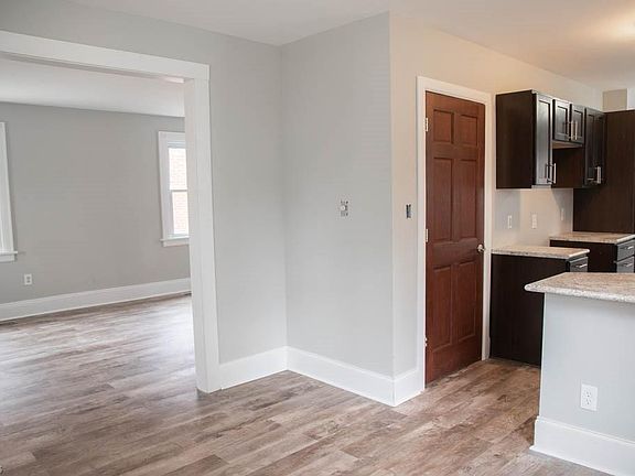 3rd image of 1365 Aster Ave