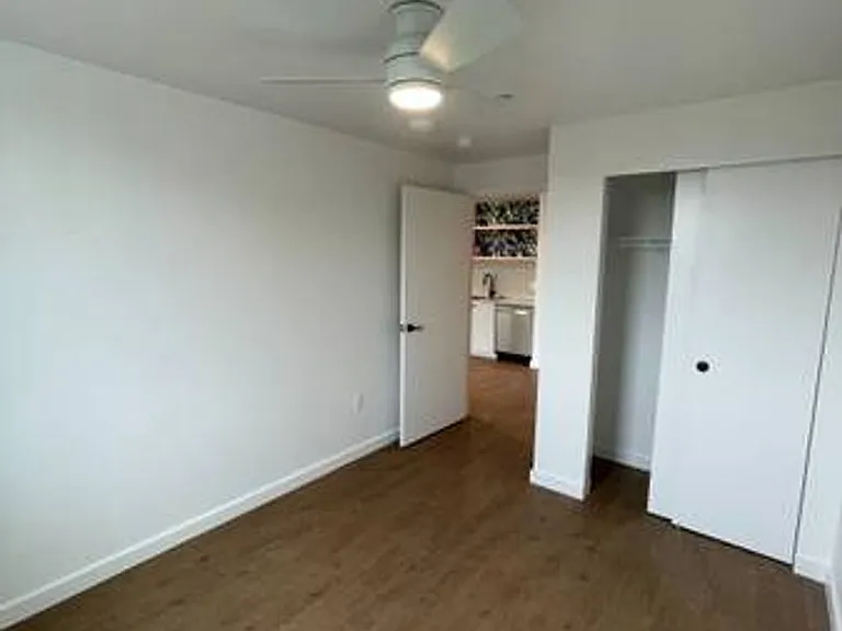 5560 NE 42nd Ave — Photo 23