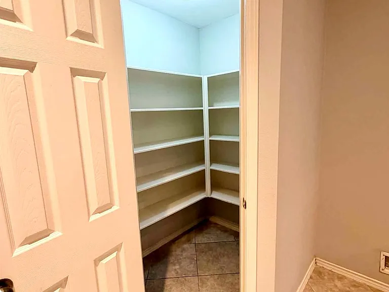 5607 Wagon Wheel Ln — Photo 6