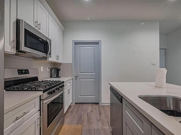 3540 Rebecca St — Photo 12