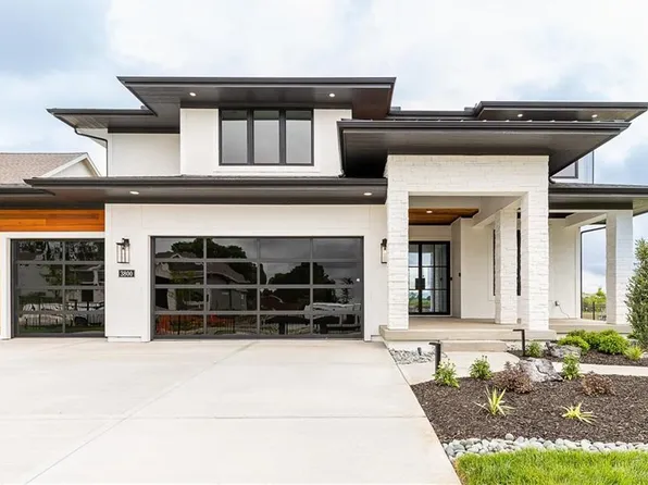 3800 W 187th St, Overland Park, KS 66085