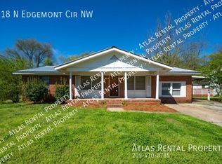 418 N Edgemont Cir NW, Huntsville, AL 35811