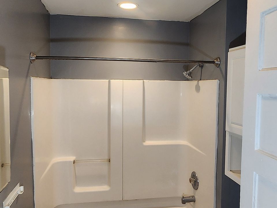 1st image of 399 5th Ave Floor 2