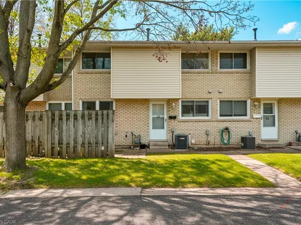 151 Parnell Rd #50, Saint Catharines, ON L2M 3S4
