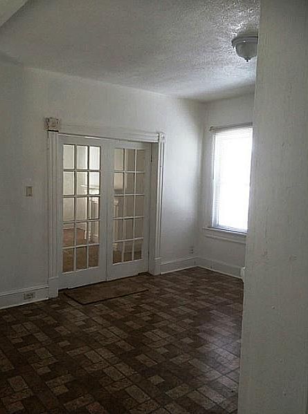 2nd image of 908 Greer St