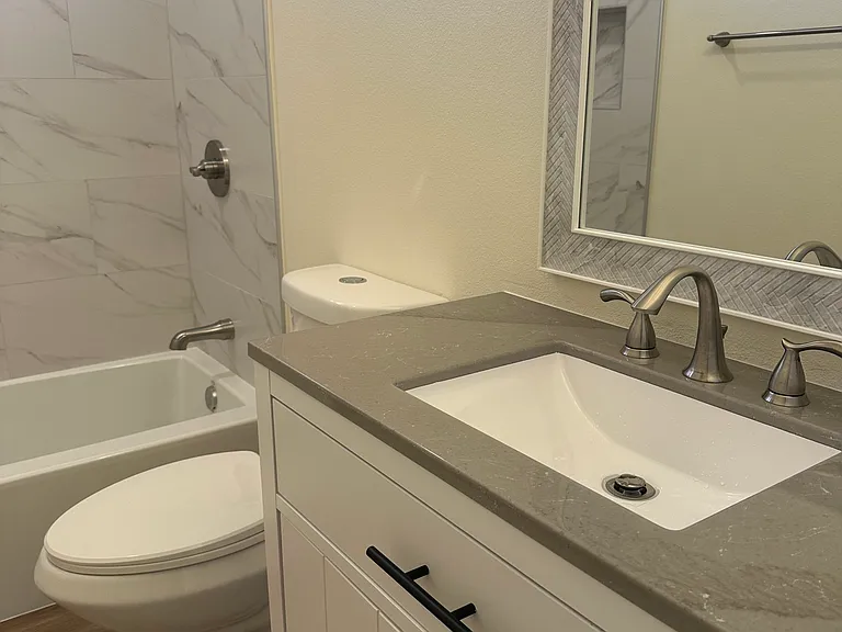 4545 Canoga St #B — Photo 6