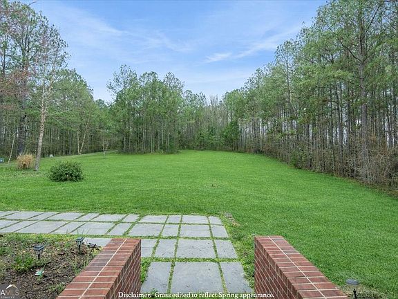 3rd image of 30 Bunker Hill Rd