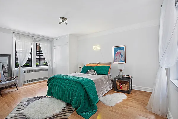 Sold by Compass | media 23