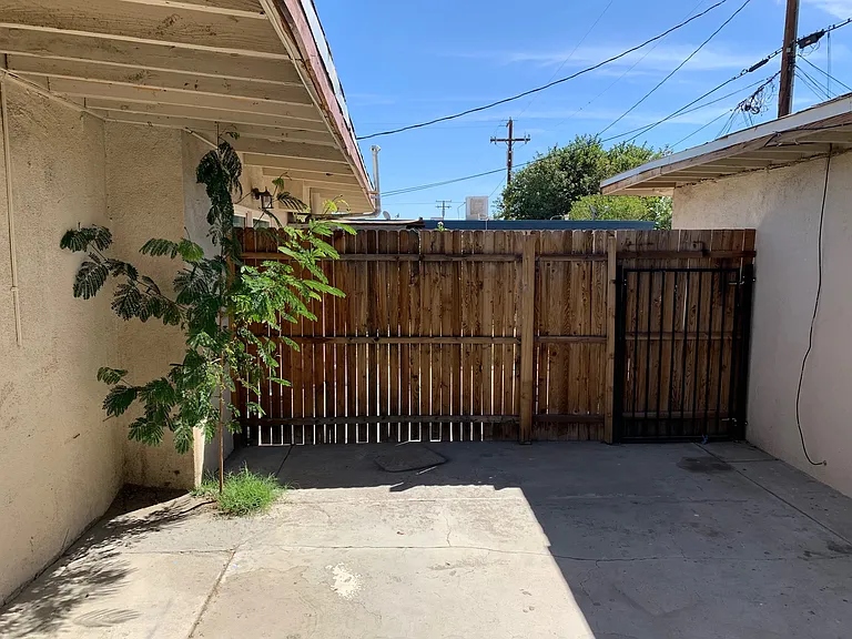 3913 E Calle De Ricardo — Photo 6