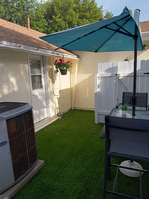 1 bed, 1.0 bath, 300 sqft, $1,390 — Photo 4