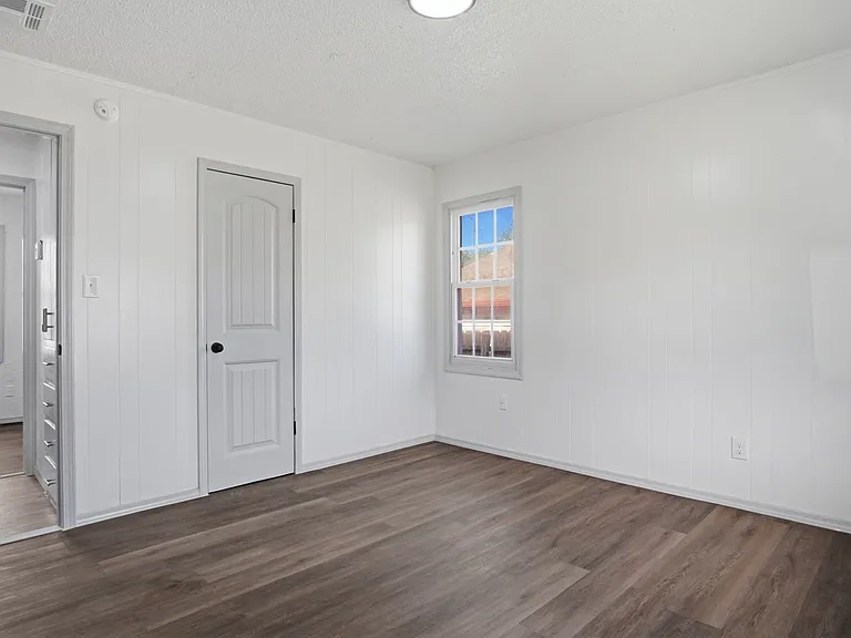 549 E Ercoupe Dr — Photo 24