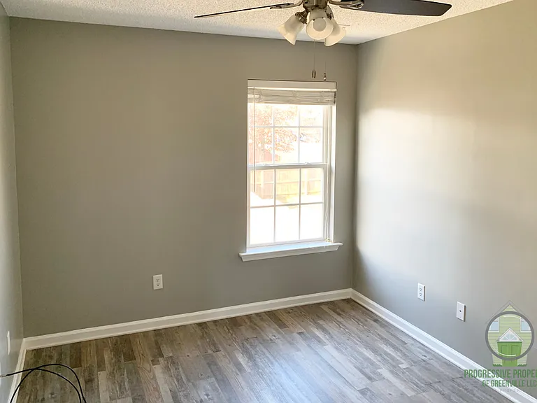 516 Glenlea Ln — Photo 11