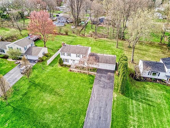4th image of 156 Sawmill Dr