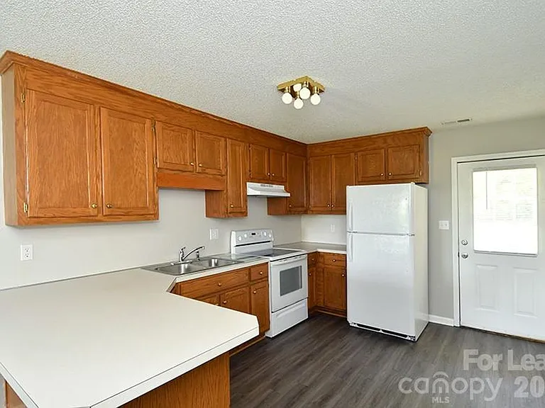 152 Glen Gar Dr — Photo 4