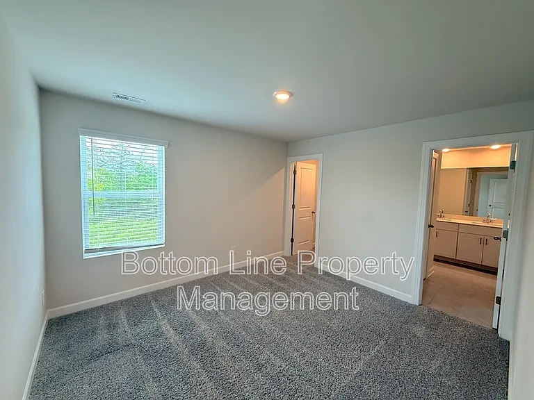 629 Cranford Dr — Photo 12