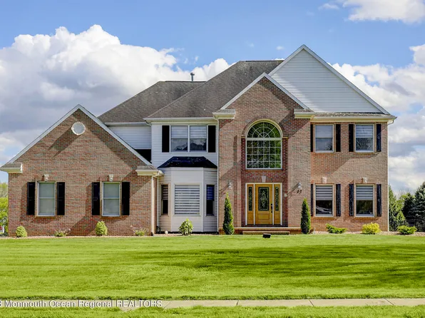 27 Outlook Lane, Freehold, NJ 07728
