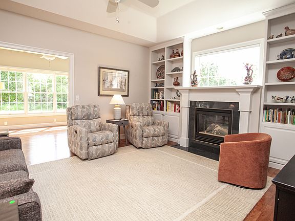 4th image of 17 Arbor Ct #17