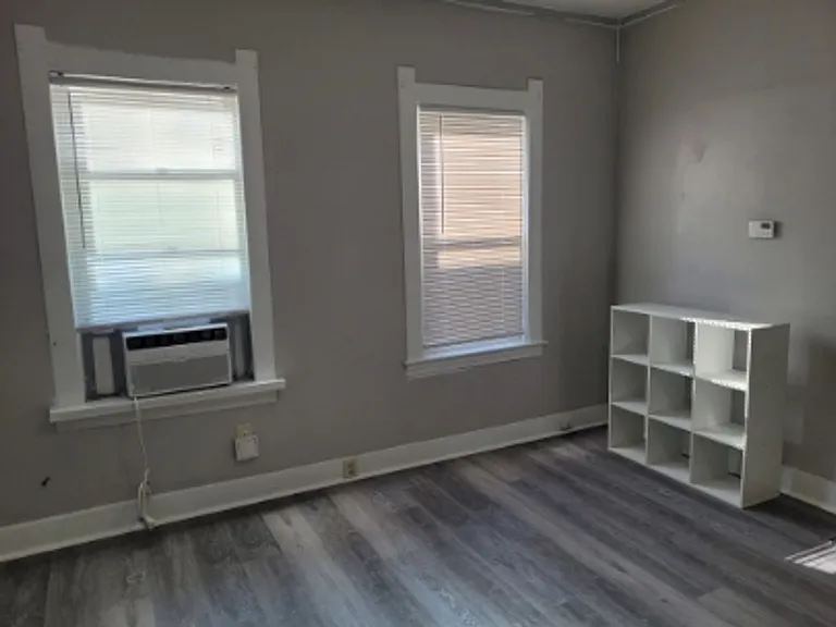 112 Boston Ct — Photo 11