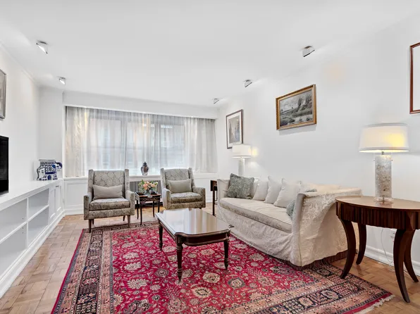 301 East 48th Street image 1 of 5