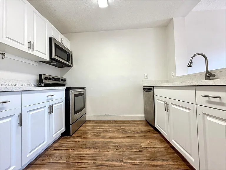 6201 NW 114th Pl #245 — Photo 8