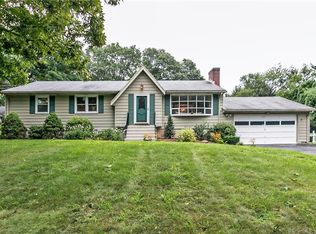 56 Hampshire Dr, Hamden, CT 06518