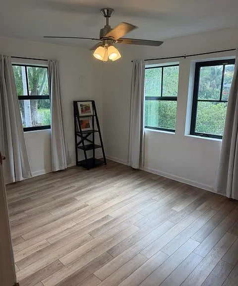 211 Princeton Dr — Photo 13