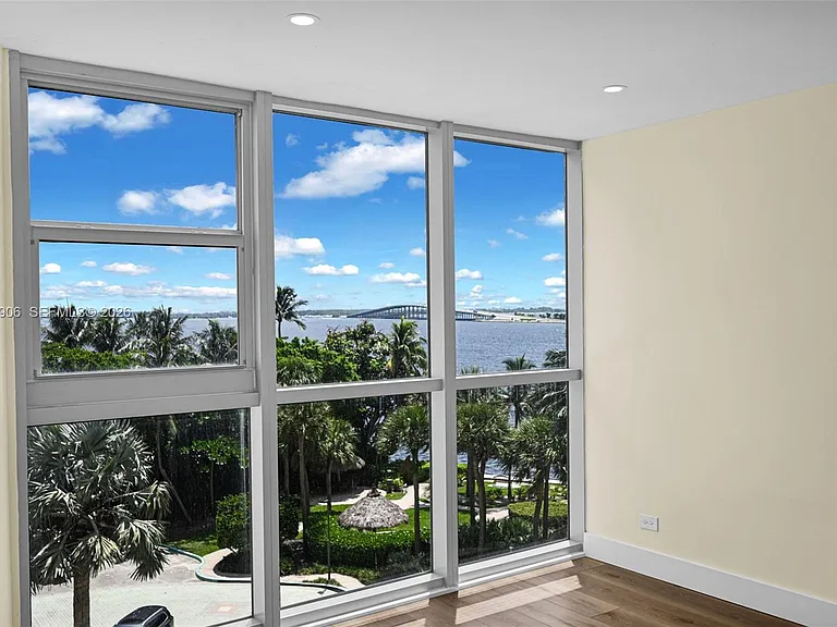 2451 Brickell Ave #5G — Photo 31