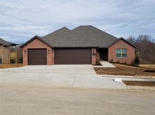 3590 Butterfly Ave, Springdale, AR 72764