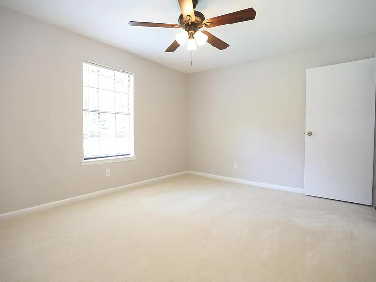 12406 Colleen Dr — Photo 27