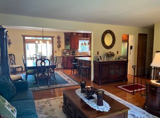 11 Dey Ave, Fairfield, NJ 07004