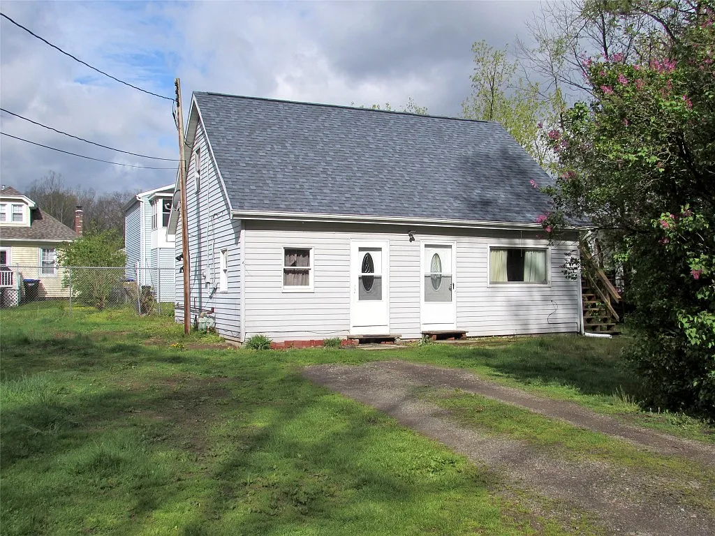 416 Tracy Creek Rd photo 1
