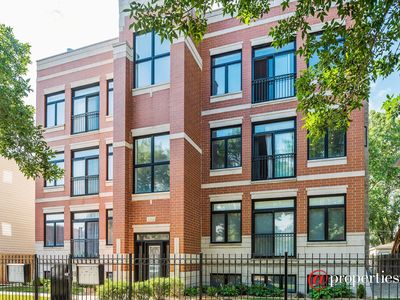 633 E Bowen Ave APT 2W, Chicago, IL, 60653
