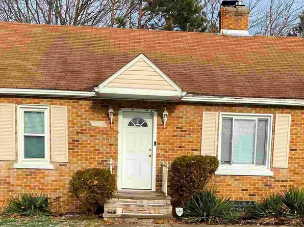 4650 Ammon Dr, Holt, MI 48842