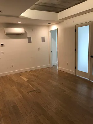 Rented by Nooklyn NYC LLC | media 18