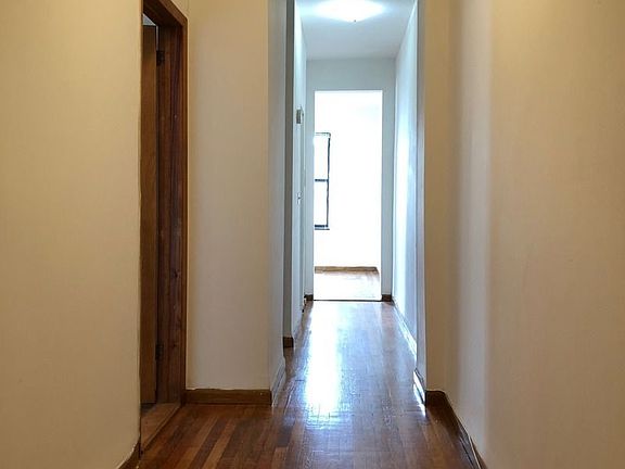 5th image of 8 Magaw Pl APT 42B