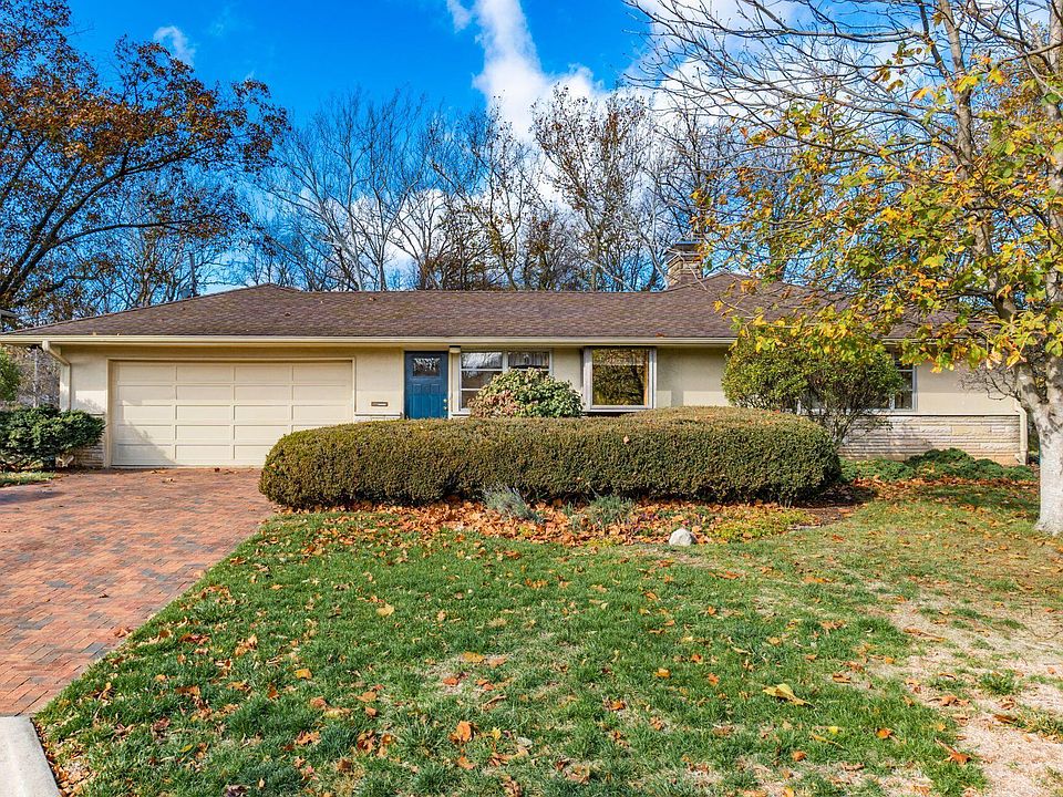 1st image of 385 E Schreyer Pl