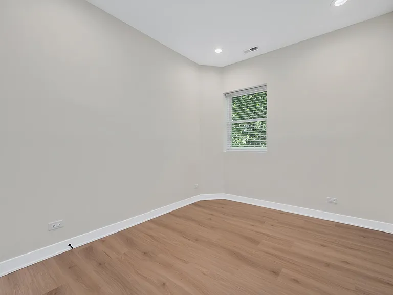 1111 Erie St #2 — Photo 11