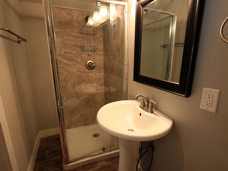 305 Gilchrist Ave — Photo 25