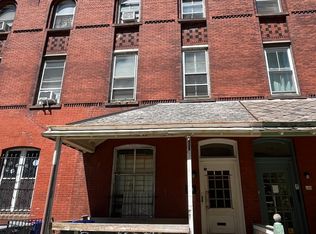 212 S 43rd St FLOOR 3, Philadelphia, PA 19104