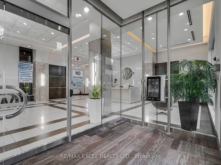 7161 Yonge St #625 — Photo 7
