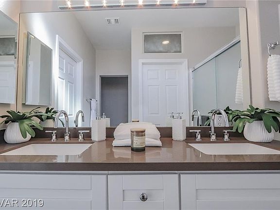 3rd image of 3149 Ravenshoe Dr