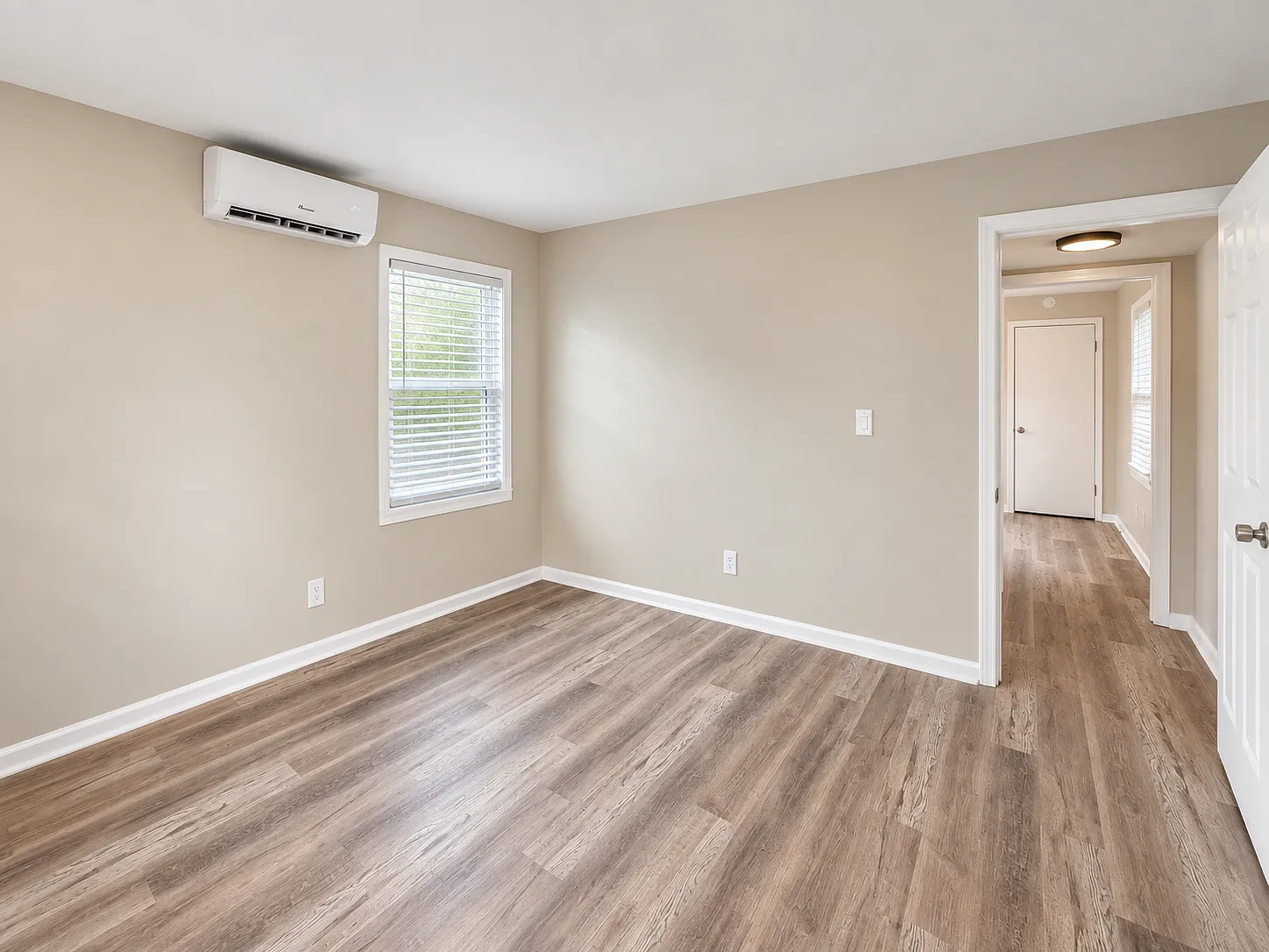 1 bed, 900 sqft, $700 — Photo 3