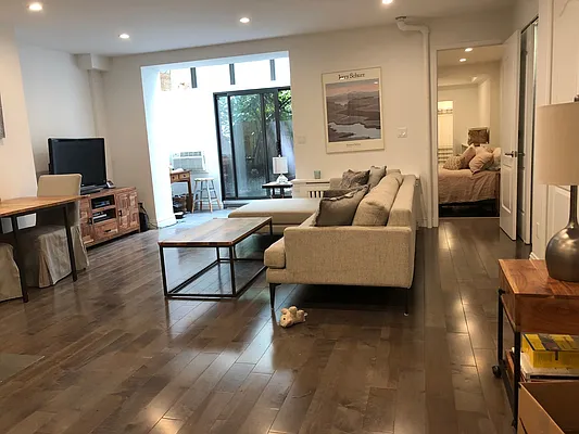 Rented by CNYC Apartments | media 34