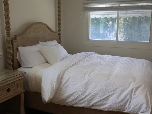 (undisclosed Address), South Lyon, MI 48178